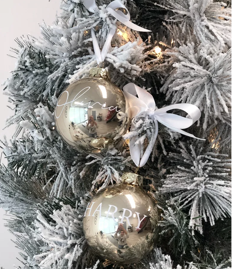 GOLD GLASS BAUBLE