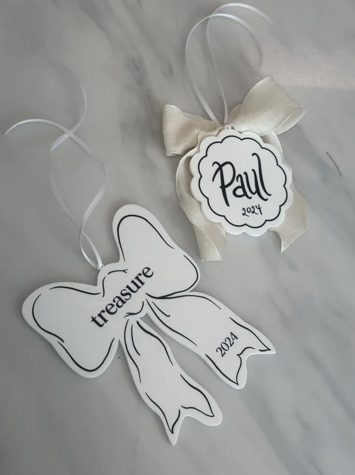 WHITE ACRYLIC BOW ORNAMENT