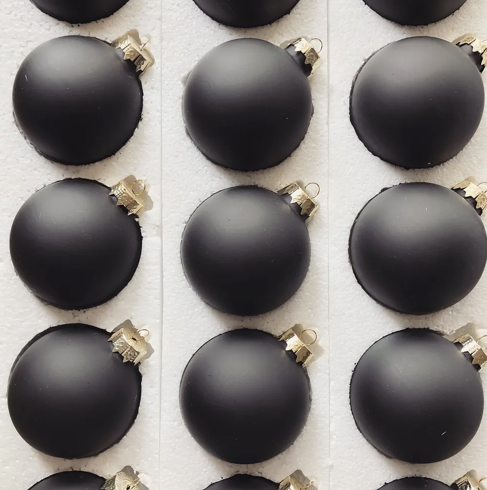 MATTE BLACK GLASS BAUBLE